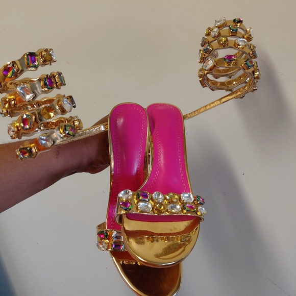 Gold Embellished Rhinestone Gladiator Heeled Sandals Size 8 - Picture 2 of 9